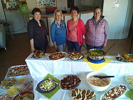 Banner Salatessen im alten Schulhaus
